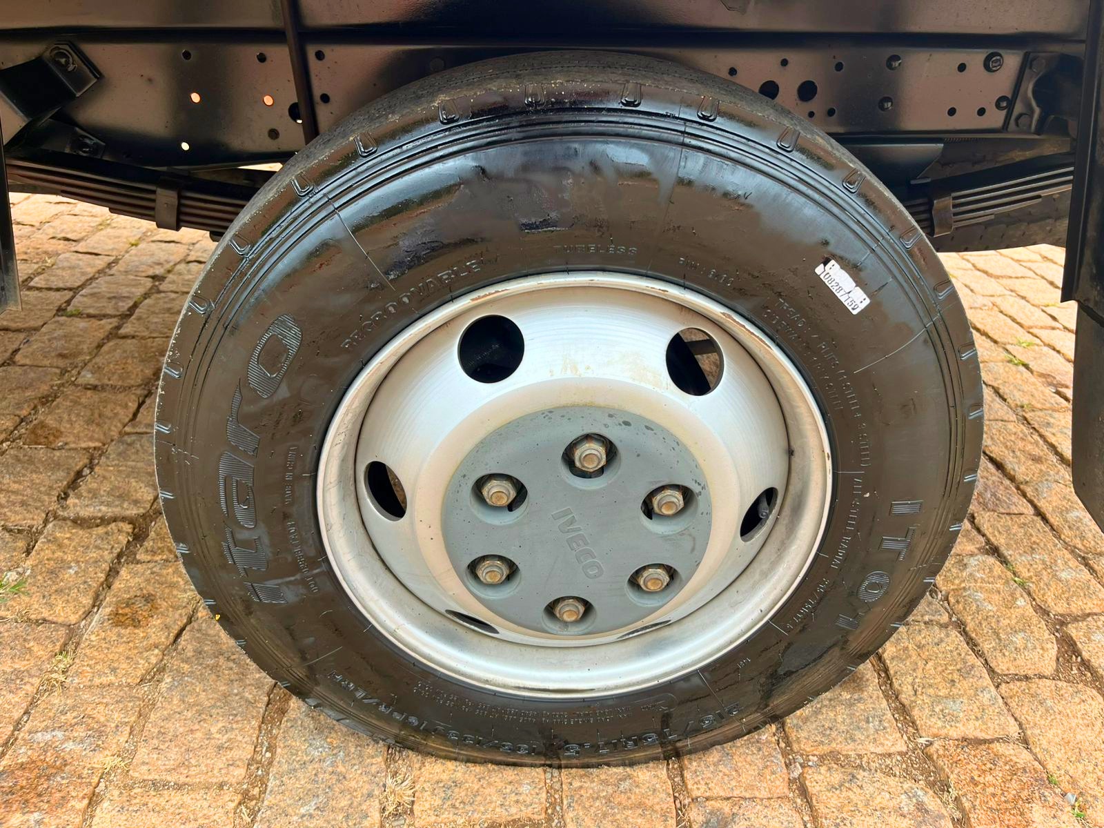 WhatsApp Image 2025-10-13 at 10.46.13 (4)