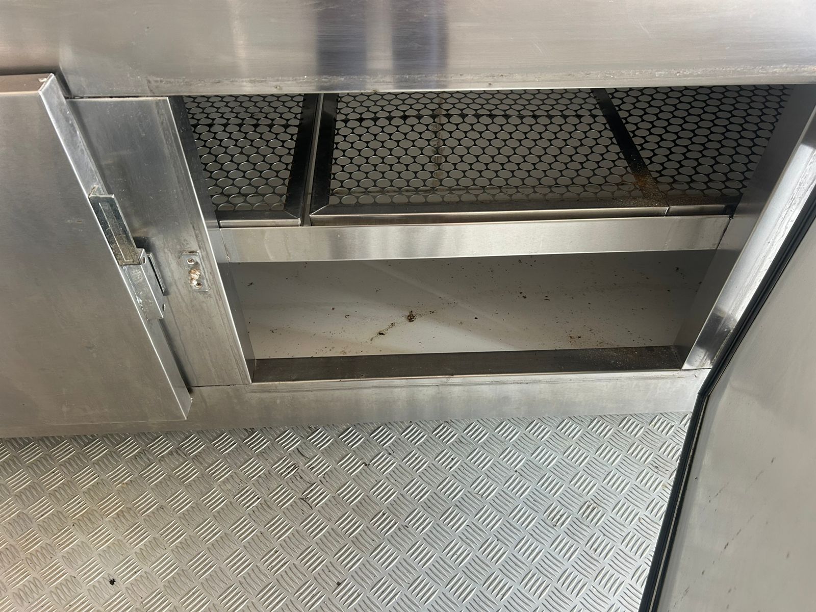 WhatsApp Image 2025-12-17 at 14.19.29 (1)