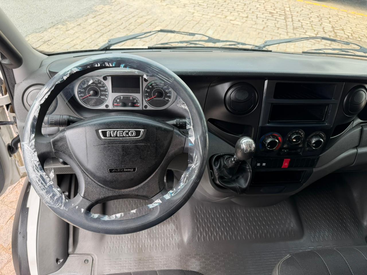 WhatsApp Image 2025-12-19 at 10.03.19 (5)