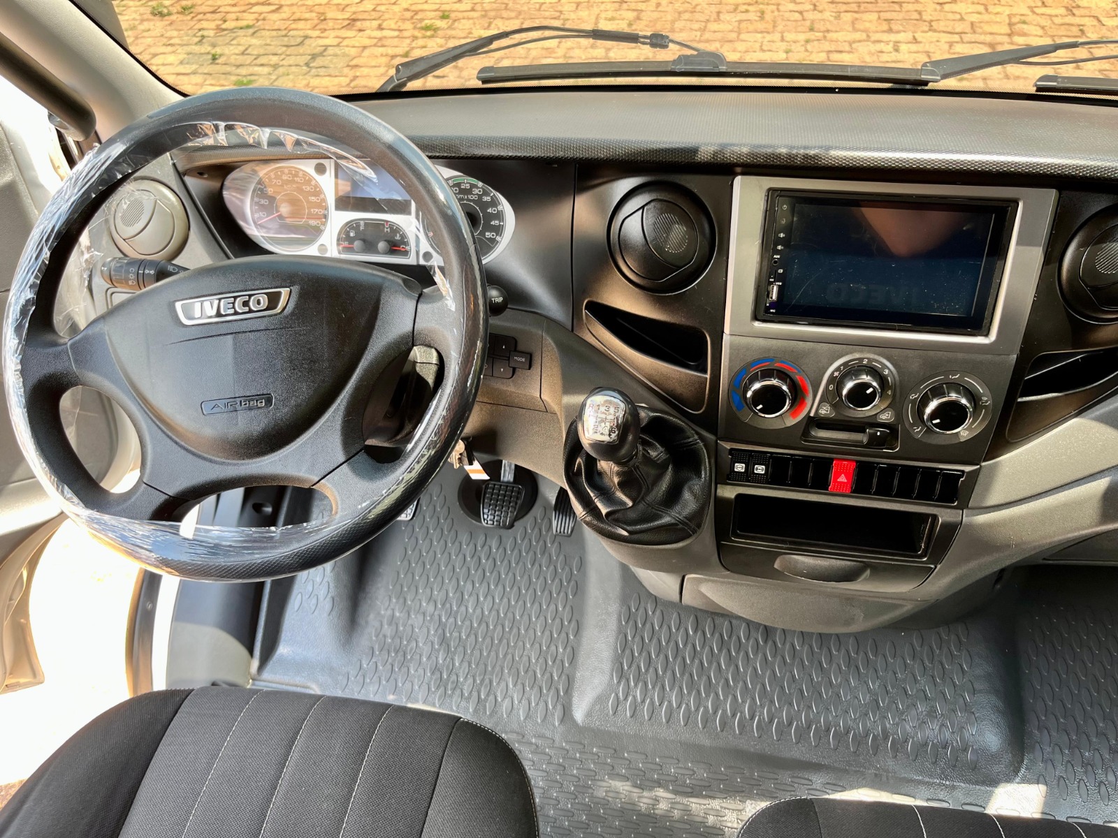 WhatsApp Image 2026-04-16 at 14.06.10 (12)